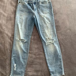 Judy Blue Relaxed fit, Distressed Jeans. Size 13/31